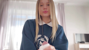 A huncut gimis bébi felfedezte az exribim tangáját és a pöcsöm köré csavarta azt Thumb