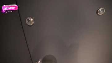 A fitness teremben becserkésztem egy kedves fitneszlányt, akit azonnal meghágtam és végül az orcájára élveztem Thumb